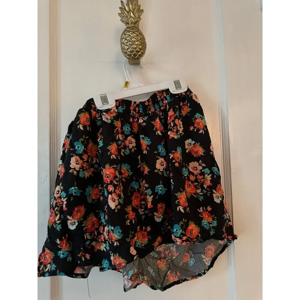 Wet Seal Women’s size large floral skirt